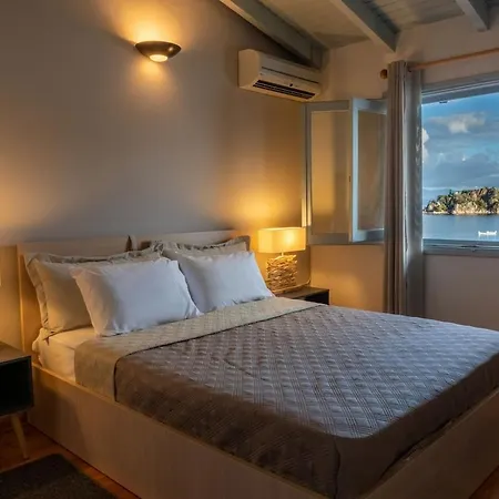 Villa Emma Right On The Beach In Tolo * Толон